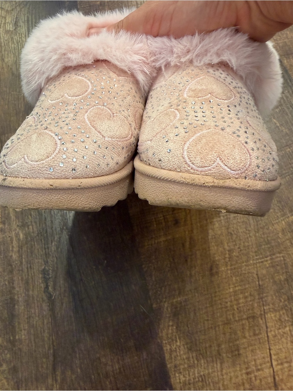 Tahari girls Plush Faux-Fur Heart Slip-On Slippers - Pink - Picture 4 of 5